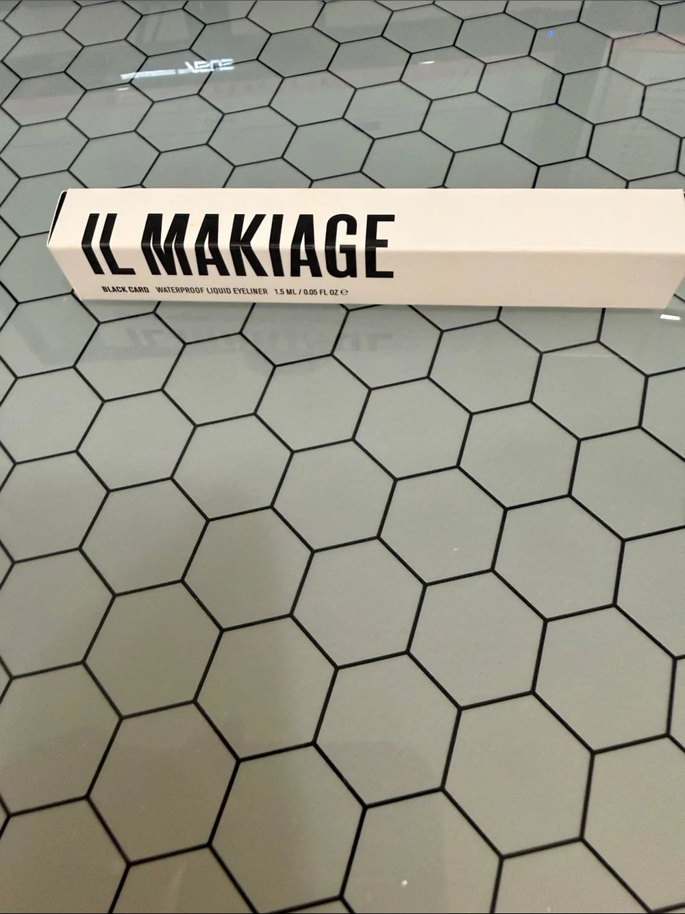 IL MAKIAGE Black Eyeliner in White Packaging
